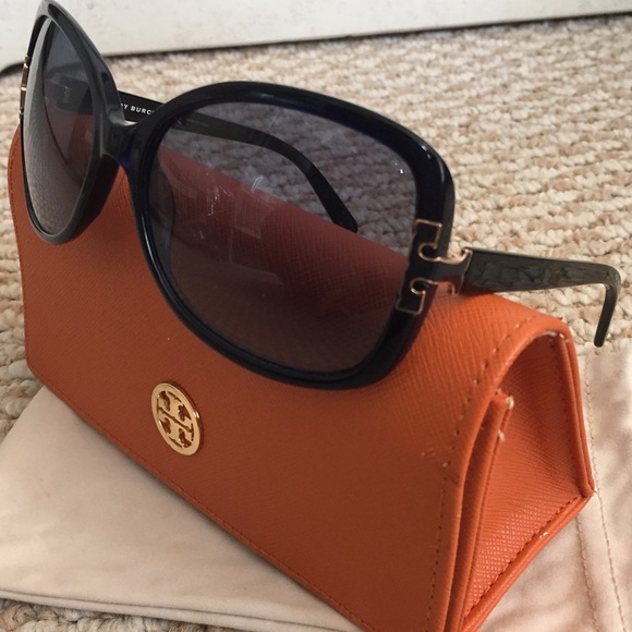 TORY BURCH SUNGLASSES Navy Blue Gold Tone Logo - Picture 3 of 8